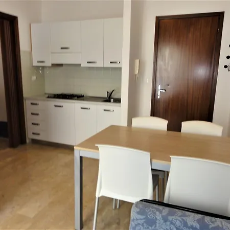 Apartment Beachfront With Terrace *